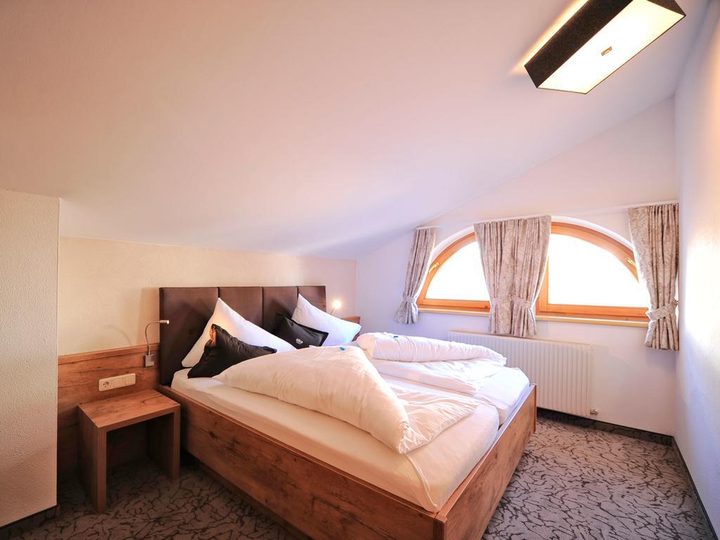 Hotel Roeck Garni Фісс Екстер'єр фото